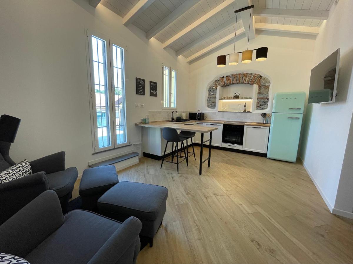 Sun Luxury Apartment In Centro Storico Киавари Екстериор снимка