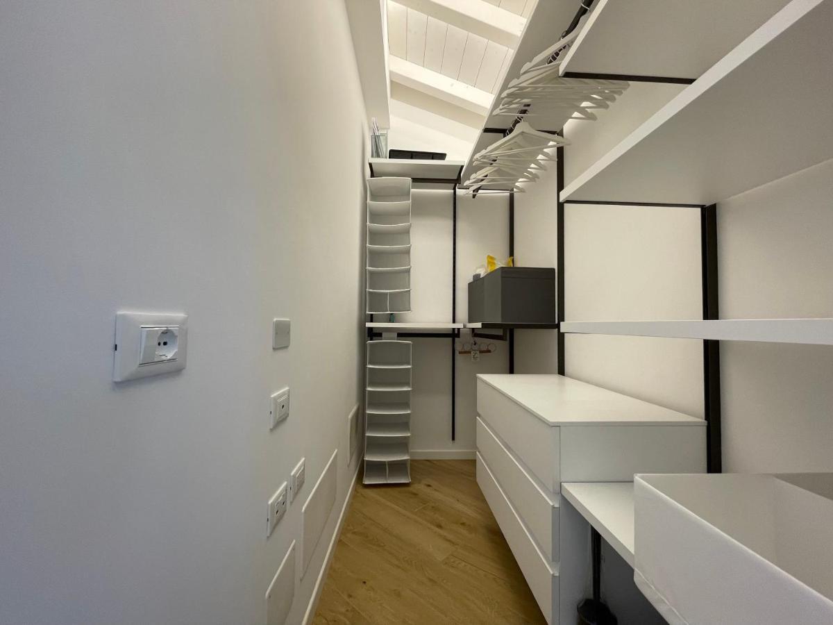 Sun Luxury Apartment In Centro Storico Киавари Екстериор снимка