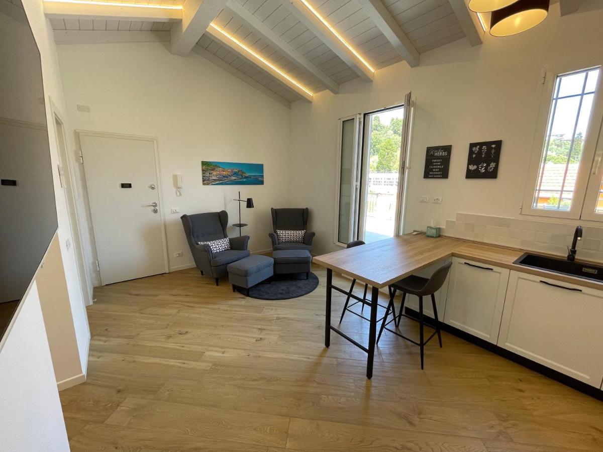 Sun Luxury Apartment In Centro Storico Киавари Екстериор снимка